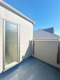 inώʐ^j
Eߎ璼ڏooRj[́A󓮐ƂĂX[YBE܂ʂȂg̗ǂzułB
